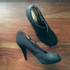 Christian Siriano Shoes - Peep Toe Heel Christian Siriano Shoes - Peep Toe Heel
