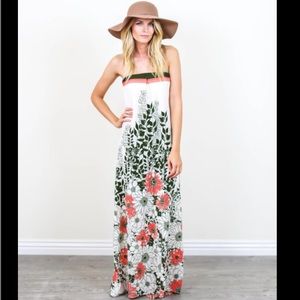 Vici Collection Dresses & Skirts - BNWT Floral Maxi Dress from Vici Collection Vici Collection Dresses & Skirts - BNWT Floral Maxi Dress from Vici Collection