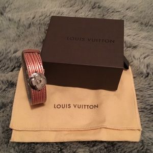 Louis Vuitton Jewelry - ✨Louis Vuitton Patent Epi Leather Wish Bracelet✨ Louis Vuitton Jewelry - ✨Louis Vuitton Patent Epi Leather Wish Bracelet✨