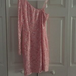 Pink sequined Adrianna Papel formal dress Pink sequined Adrianna Papel formal dress