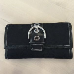 Coach Hampton Buckle wallet Coach Hampton Buckle wallet