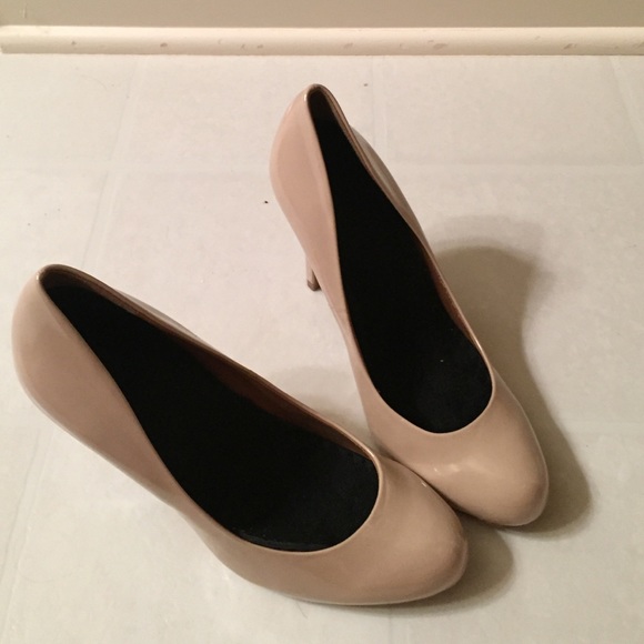 Aldo Shoes Aldo Nude Patent Leather Pumps W Inserts Poshmark