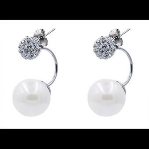 Jewelry - Pearl and crystals front to back illusion design Jewelry - Pearl and crystals front to back illusion design