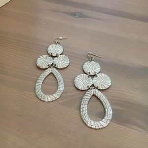 Silver Disc & Teardrop Chandelier Earring Silver Disc & Teardrop Chandelier Earring
