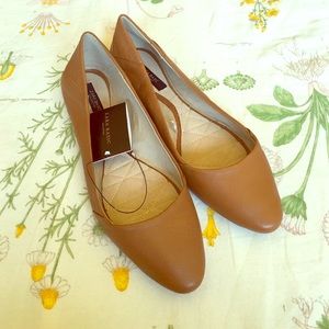 Zara Shoes - Zara Cognac Leather Flats Zara Shoes - Zara Cognac Leather Flats