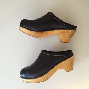 Urban Outfitters Shoes - Urban Outfitters Clogs Urban Outfitters Shoes - Urban Outfitters Clogs