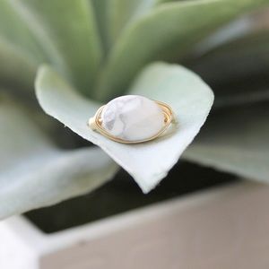 LucyMint Jewelry - Handmade White Marbled Howlite Wire Wrapped Ring LucyMint Jewelry - Handmade White Marbled Howlite Wire Wrapped Ring