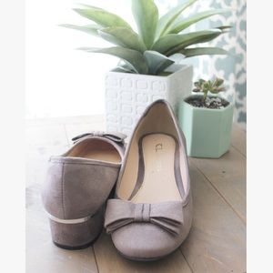 Chinese Laundry Shoes - Chinese Laundry Bethanie Bow Heeled Flats Chinese Laundry Shoes - Chinese Laundry Bethanie Bow Heeled Flats