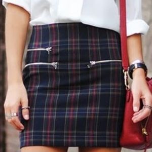 Zara Dresses & Skirts - Zara Woman mini skirts with zips in red Zara Dresses & Skirts - Zara Woman mini skirts with zips in red