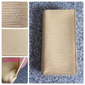 Authentic Louis Vuitton Epi Checkbook Wallet Authentic Louis Vuitton Epi Checkbook Wallet