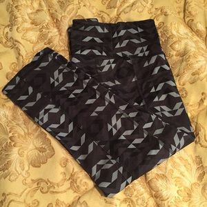 Old Navy Pants - Old Navy Active Compression Capri. Old Navy Pants - Old Navy Active Compression Capri.