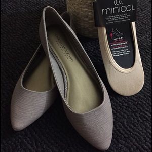 Christian Siriano Shoes - A pair of shoes with ultra low foot liner Christian Siriano Shoes - A pair of shoes with ultra low foot liner