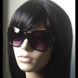 Black Framed Chain Sunglasses Black Framed Chain Sunglasses