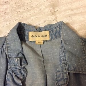 Anthropologie sleeveless polka dot chambray shirt Anthropologie sleeveless polka dot chambray shirt