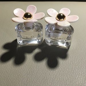 Marc Jacobs Other - Ea so Fresh by Marc Jacob bundle of 2 4ml perfume Marc Jacobs Other - Ea so Fresh by Marc Jacob bundle of 2 4ml perfume