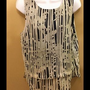 Banana Republic Tops - Women's size 10 Banana Republic dressy top Banana Republic Tops - Women's size 10 Banana Republic dressy top