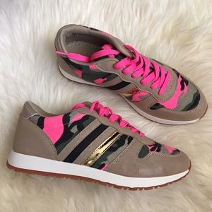 Charlotte Russe Shoes - Tan Colorblock Camo & Pink Sneakers Charlotte Russe Shoes - Tan Colorblock Camo & Pink Sneakers