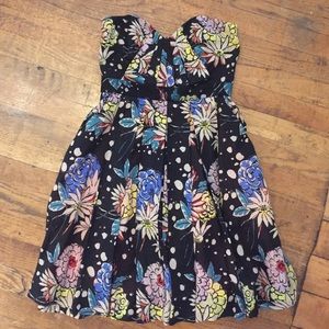 Sweetheart strapless Foley + Corinna mini dress Sweetheart strapless Foley + Corinna mini dress