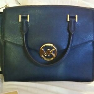 Michael Kors Handbags - AUTHENTIC MK Purse Michael Kors Handbags - AUTHENTIC MK Purse