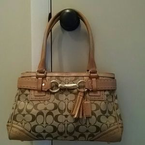 Coach Hampton handbag Coach Hampton handbag
