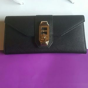 Rebecca Minkoff Handbags - Rebecca Minkoff Black Mason Wallet Rebecca Minkoff Handbags - Rebecca Minkoff Black Mason Wallet