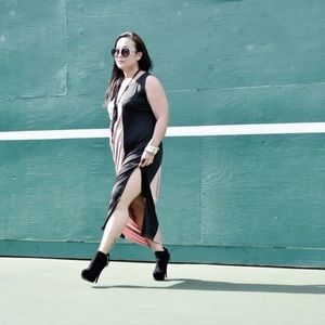 Dresses & Skirts - Mauve & Black One Sleeve Maxi Dress Dresses & Skirts - Mauve & Black One Sleeve Maxi Dress