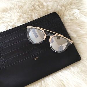Boutique Accessories - Lucite Gold Reflective Mirrored Sunglasses Boutique Accessories - Lucite Gold Reflective Mirrored Sunglasses