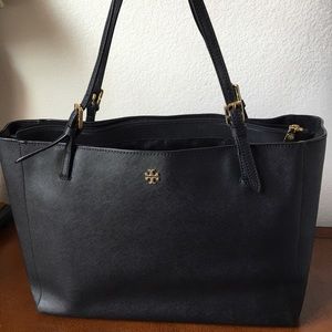 TORY BURCH BLACK LARGE YORK BUCKLE TOTE MSRP $295 TORY BURCH BLACK LARGE YORK BUCKLE TOTE MSRP $295