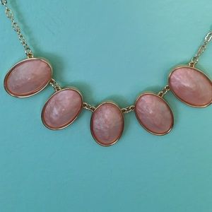 Jewelmint Jewelry - ❗️Flash Sale❗️Pink Iridescent Necklace Jewelmint Jewelry - ❗️Flash Sale❗️Pink Iridescent Necklace