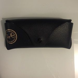 Authentic Ray-Ban sunglasses case. Authentic Ray-Ban sunglasses case.