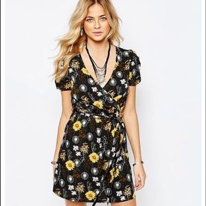 Great dress for fall. Brand new w/ tags! Great dress for fall. Brand new w/ tags!