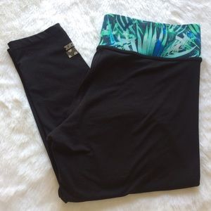 PINK Victoria's Secret Pants - Pink VS Palm Ultimate Reversible Yoga Leggings PINK Victoria's Secret Pants - Pink VS Palm Ultimate Reversible Yoga Leggings
