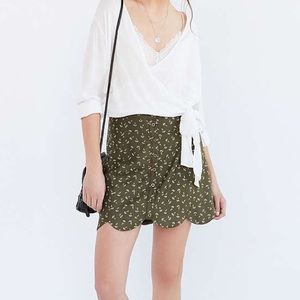 Urban Outfitters Dresses & Skirts - Scalloped Buttons Down Green Floral Skirt Urban Outfitters Dresses & Skirts - Scalloped Buttons Down Green Floral Skirt