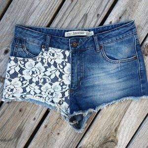 Zara Pants - Booty shorts crochet detail Zara 4 Zara Pants - Booty shorts crochet detail Zara 4