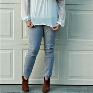 Old Navy Denim - Grey Old Navy Rockstar Skinny Jeans Old Navy Denim - Grey Old Navy Rockstar Skinny Jeans