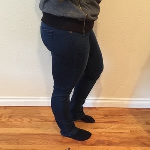 Paige Jeans Denim - Paige Skyline Straight Denim Paige Jeans Denim - Paige Skyline Straight Denim
