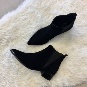 Marc Fisher Shoes - Marc Fisher Black Ankle Booties Marc Fisher Shoes - Marc Fisher Black Ankle Booties