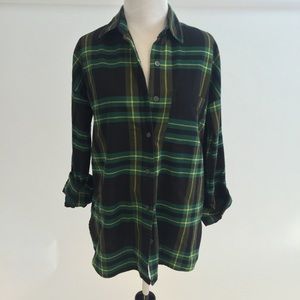 Old Navy Tops - Black and Green Flannel Old Navy Tops - Black and Green Flannel