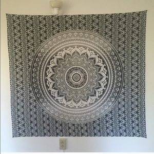 Free People Handbags - •SALE• NWT HIPPIE MUST HAVE LARGE MANDALA TAPESTRY Free People Handbags - •SALE• NWT HIPPIE MUST HAVE LARGE MANDALA TAPESTRY