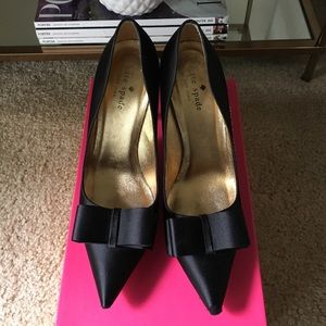 kate spade Shoes - Kate Spade Bow Pumps kate spade Shoes - Kate Spade Bow Pumps