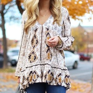 Free People Tops - Free People Boho Chic Top with Ruffle Hem Free People Tops - Free People Boho Chic Top with Ruffle Hem