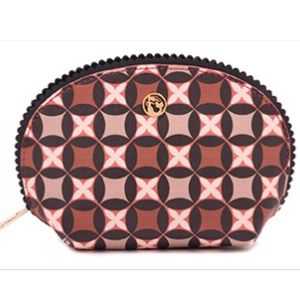 Spartina 449 Handbags - NWT Retreat Black Clam Case by Spartina 449 Spartina 449 Handbags - NWT Retreat Black Clam Case by Spartina 449