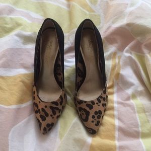 Christian Siriano Shoes - EUC Christian Siriano Cheetah Suede Pumps Christian Siriano Shoes - EUC Christian Siriano Cheetah Suede Pumps