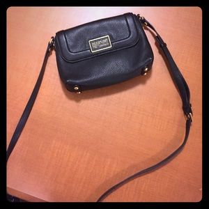 Marc Jacobs Handbags - Marc Jacobs Leather Shoulder Bag Marc Jacobs Handbags - Marc Jacobs Leather Shoulder Bag