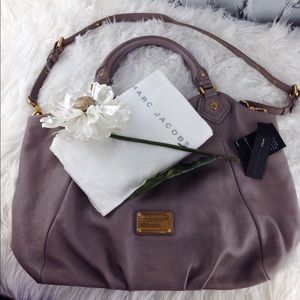 Marc Jacobs Handbags - 💞SALE💞 Marc Jacobs Gray. Hobo Bag Marc Jacobs Handbags - 💞SALE💞 Marc Jacobs Gray. Hobo Bag