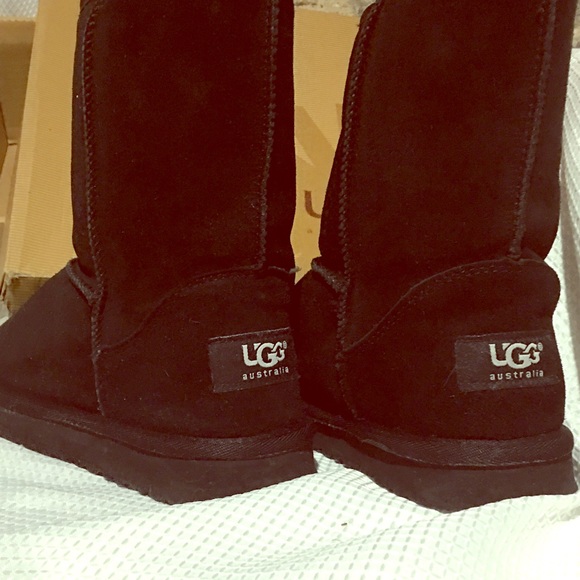 do you wear ugg boots with or without socks do you wear ugg boots with or without socks