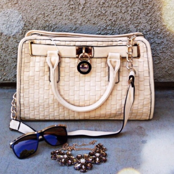 Best in Handbags on Poshmark