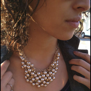 Webbed pearl necklace