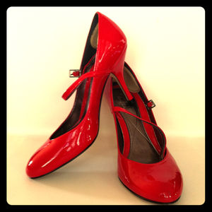 natalie portman vegan shoes