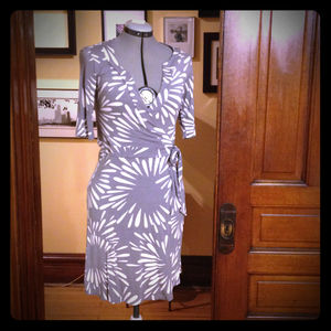 H&M grey and white print wrap dress